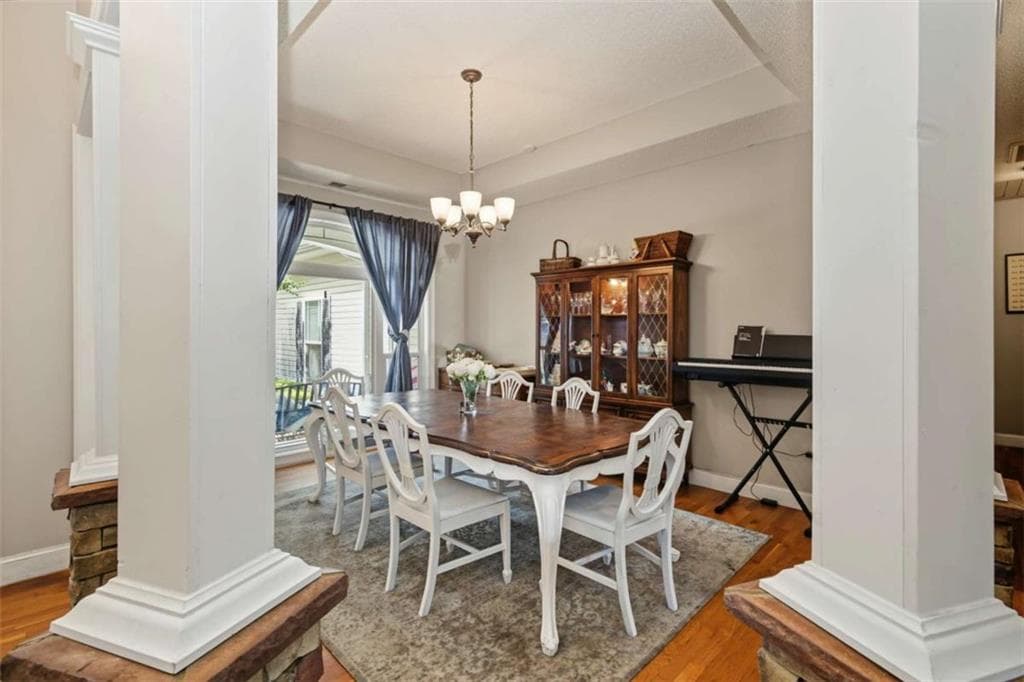 5 bedroom, 3 bathroom, 6,332 sq ft single family residence for sale at 553 Bud Davis Road, Newnan, GA 30263 — photo 4