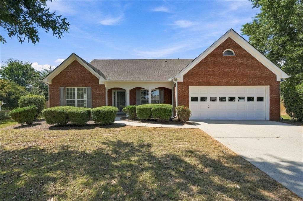 4 bedroom, 2 bathroom, 2,364 sq ft single family residence for sale at 8525 Fieldgrove Court, Gainesville, GA 30506