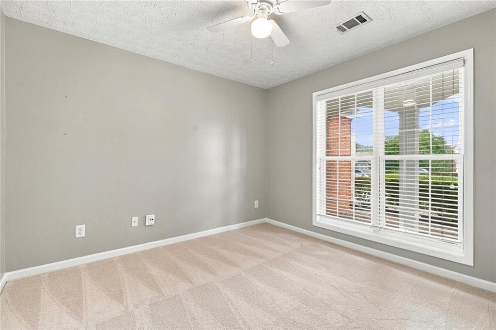 4 bedroom, 2 bathroom, 2,364 sq ft single family residence for sale at 8525 Fieldgrove Court, Gainesville, GA 30506 — photo 4