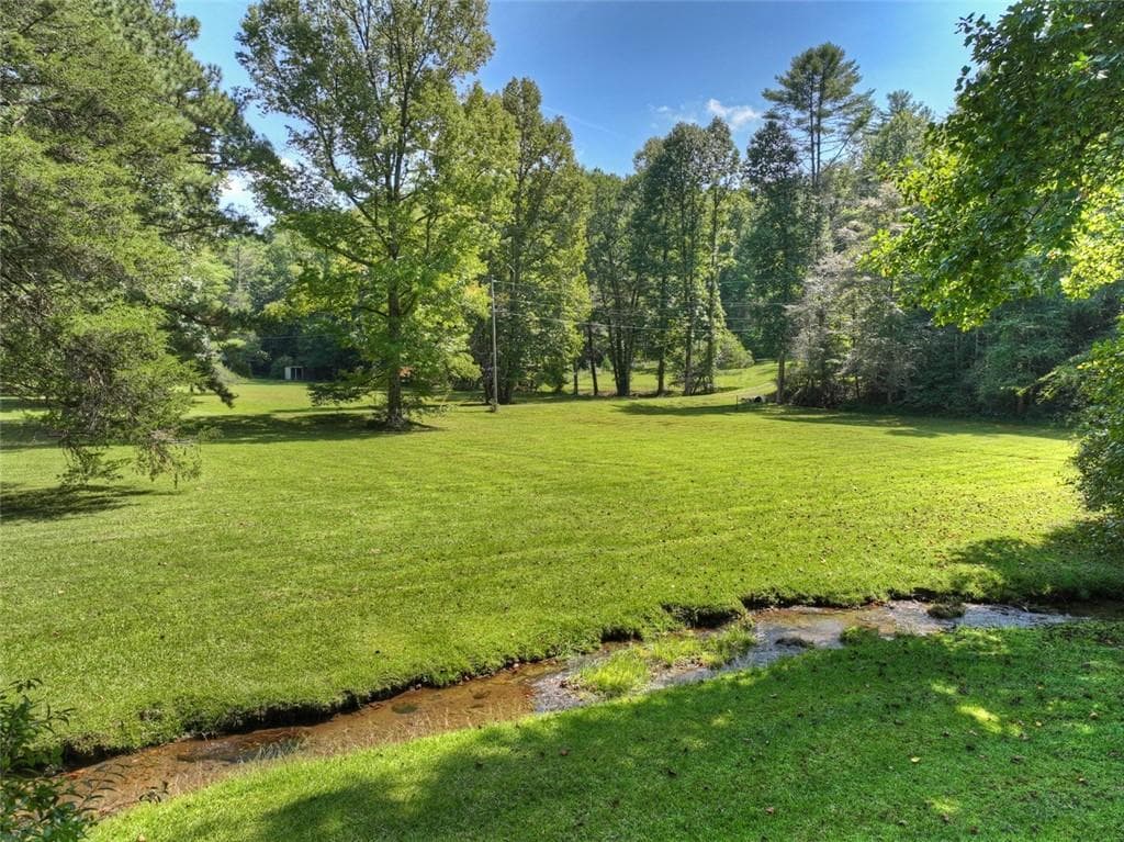 4 bedroom, 4 bathroom, 4,952 sq ft single family residence for sale at 7233 Shakerag Road, Ellijay, GA 30540 — photo 2