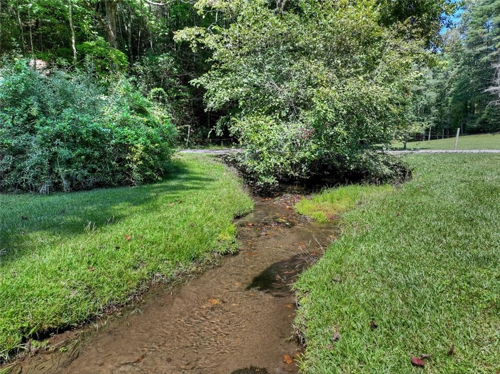 4 bedroom, 4 bathroom, 4,952 sq ft single family residence for sale at 7233 Shakerag Road, Ellijay, GA 30540 — photo 4