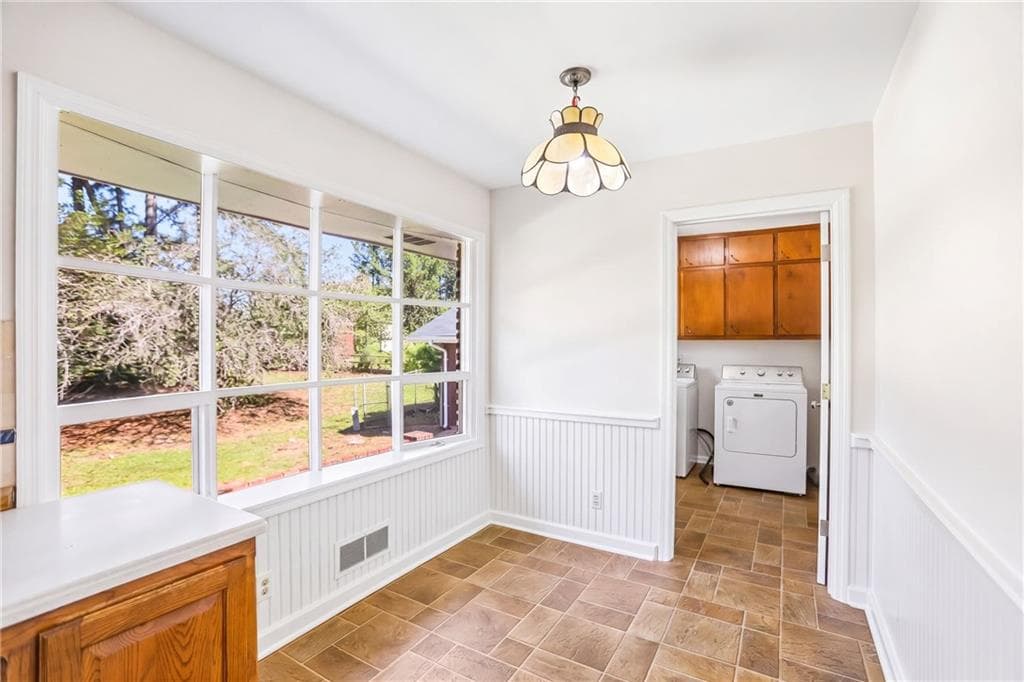 3 bedroom, 2 bathroom, 3,300 sq ft single family residence for sale at 2186 Ingram Road, Duluth, GA 30096 — photo 7