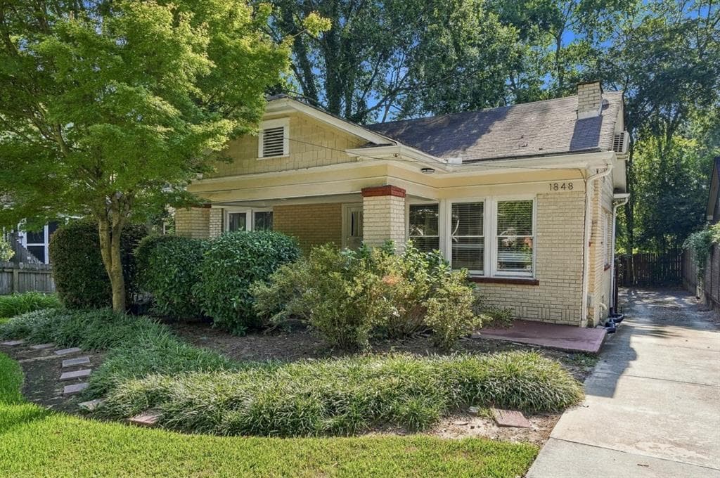 2 bedroom, 1 bathroom, 1,472 sq ft duplex for rent at 1848 Monroe Drive, Atlanta, GA 30324 for $2,800 a month — photo 1 of 20
