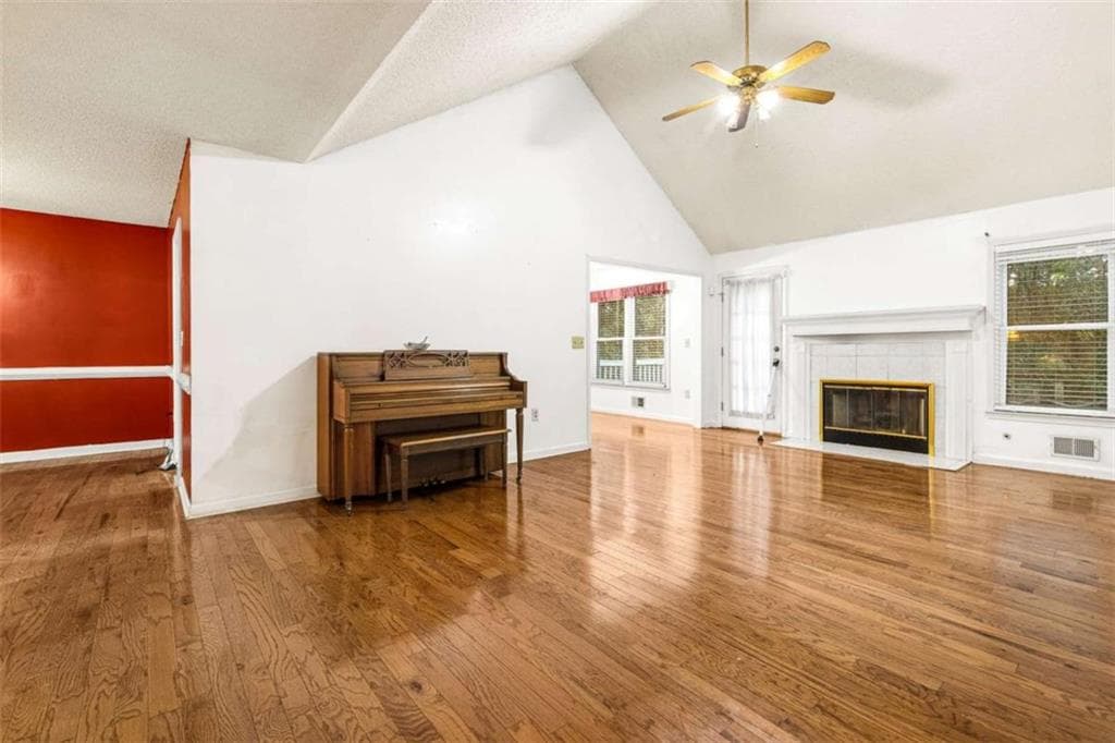 4 bedroom, 3 bathroom, 2,442 sq ft single family residence under contract at 215 Somerset Drive, Covington, GA 30016 — photo 5