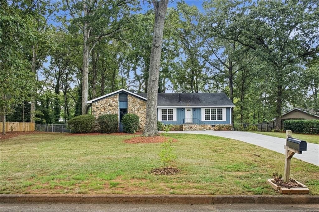4 bedroom, 3 bathroom, 2,331 sq ft single family residence under contract at 223 Shiloh Run, Kennesaw, GA 30144