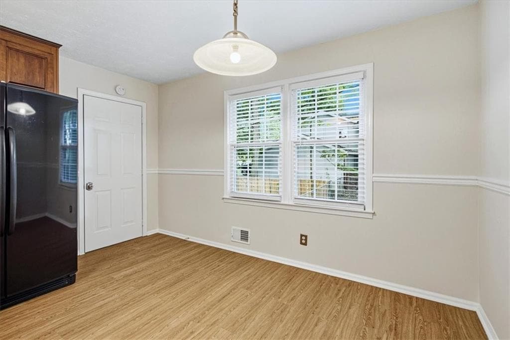 4 bedroom, 3 bathroom, 2,331 sq ft single family residence under contract at 223 Shiloh Run, Kennesaw, GA 30144 — photo 9