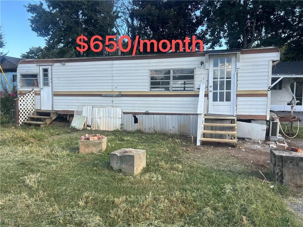1 bedroom, 1 bathroom, 500 sq ft other for rent at 290 Clay Drive Lot 5, Marietta, GA 30060 for $650 a month — photo 1 of 11