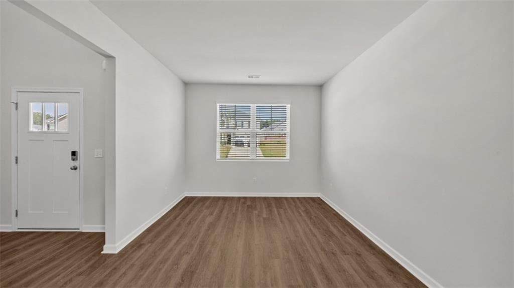 4 bedroom, 3 bathroom, 2,724 sq ft single family residence under contract at 204 Friendship Oak Way, Hampton, GA 30228 — photo 4