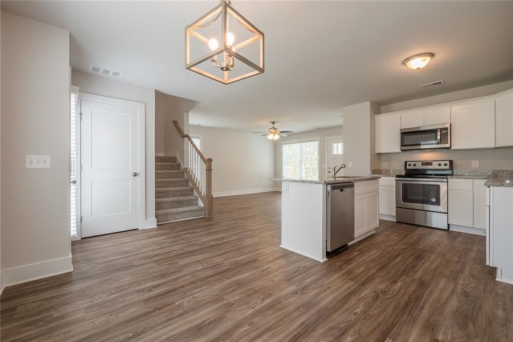 2 bedroom, 3 bathroom, 1,264 sq ft single family residence for sale at 5730 Pebblebrook Trail, Gainesville, GA 30506 — photo 8