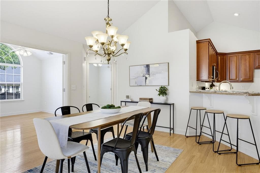 2 bedroom, 2 bathroom, 1,712 sq ft condominium for sale at 5276 Stone Village Circle 8, Kennesaw, GA 30152 — photo 3