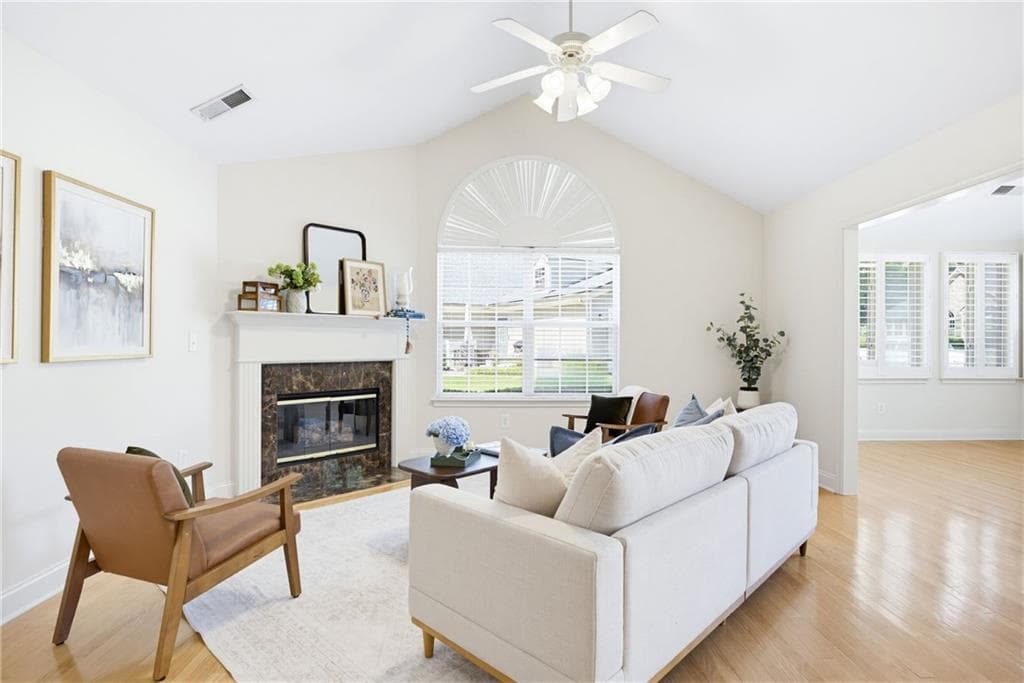 2 bedroom, 2 bathroom, 1,712 sq ft condominium for sale at 5276 Stone Village Circle 8, Kennesaw, GA 30152 — photo 8