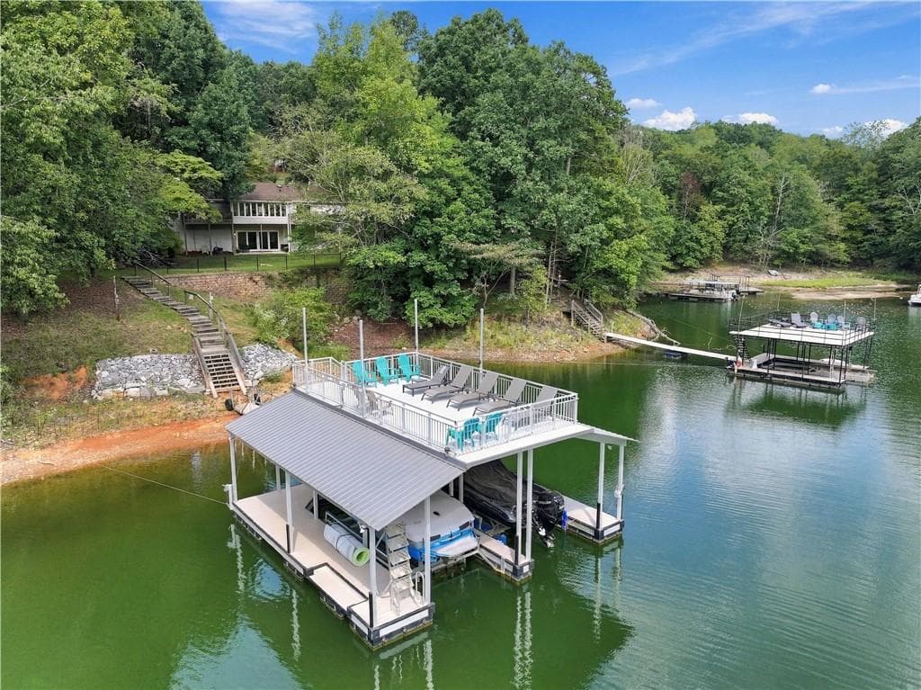 5 bedroom, 4 bathroom, 3,632 sq ft single family residence for sale at 688 Harbor Cove, Gainesville, GA 30501