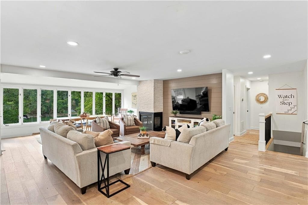 5 bedroom, 4 bathroom, 3,632 sq ft single family residence for sale at 688 Harbor Cove, Gainesville, GA 30501 — photo 9