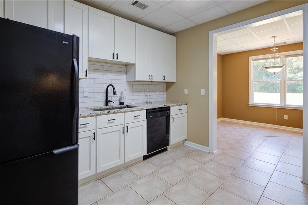 2 bedroom, 1 bathroom, 1,753 sq ft single family residence for rent at 7345 Bannister Road, Cumming, GA 30028 for $2,200 a month — photo 5