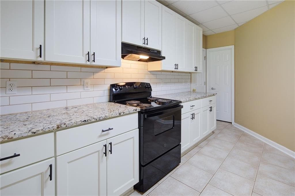 2 bedroom, 1 bathroom, 1,753 sq ft single family residence for rent at 7345 Bannister Road, Cumming, GA 30028 for $2,200 a month — photo 6