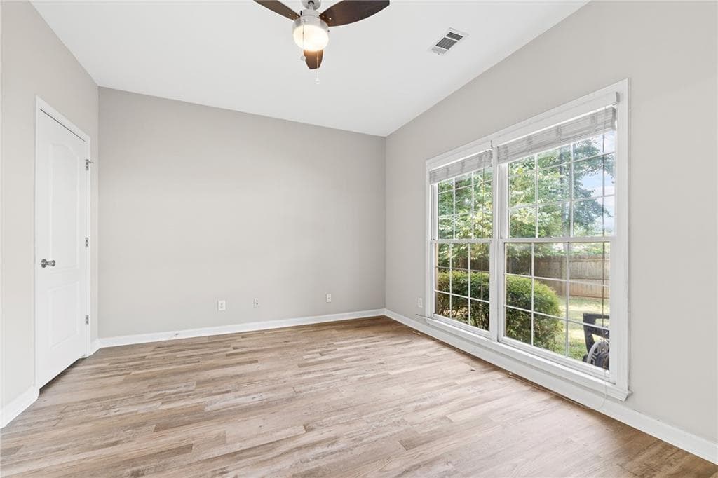4 bedroom, 3 bathroom, 2,988 sq ft single family residence for rent at 2878 Calhoun Square, Suwanee, GA 30024 for $2,800 a month — photo 9