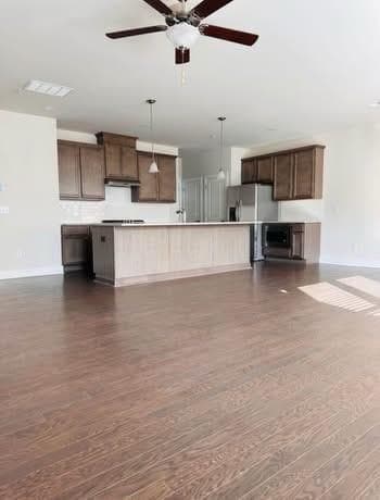 4 bedroom, 4 bathroom, 2,812 sq ft townhouse for sale at 1247 Winterhaven Drive, Cumming, GA 30041 — photo 3