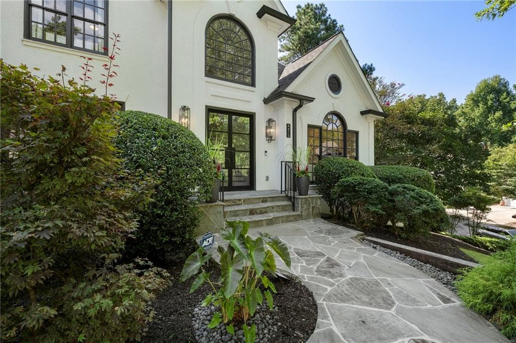 5 bedroom, 5 bathroom, 5,128 sq ft single family residence under contract at 4475 Crestwicke Pointe, Sandy Springs, GA 30319