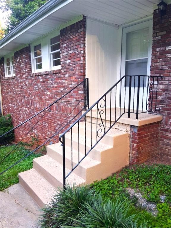 3 bedroom, 2 bathroom, 2,354 sq ft single family residence for rent at 1915 Wee Kirk Road, Atlanta, GA 30316 for $1,600 a month — photo 4