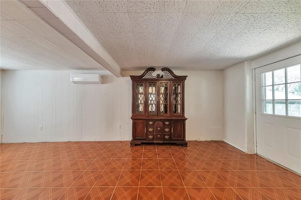 4 bedroom, 2 bathroom, 2,260 sq ft single family residence for sale at 6671 Pelican Court, Riverdale, GA 30274 — photo 7
