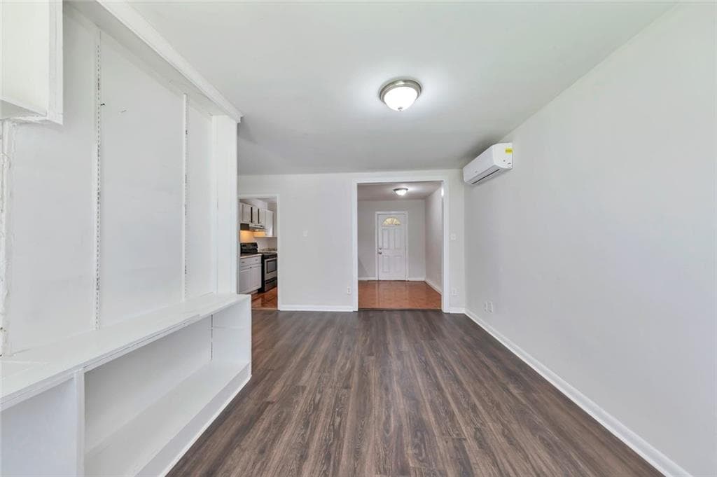 4 bedroom, 2 bathroom, 2,260 sq ft single family residence for sale at 6671 Pelican Court, Riverdale, GA 30274 — photo 8