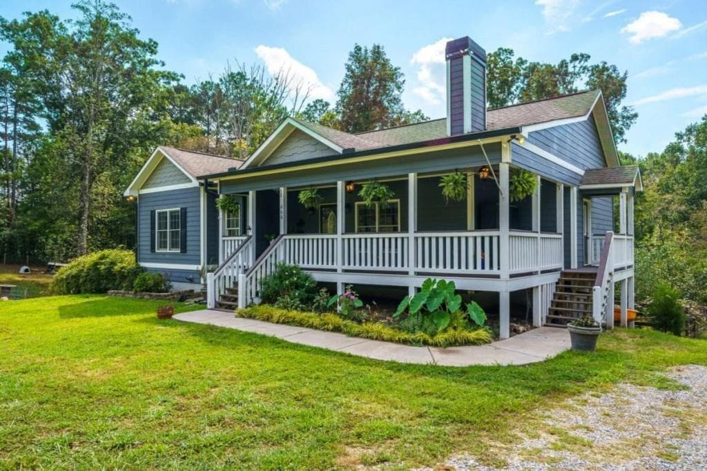 4 bedroom, 3 bathroom, 2,368 sq ft single family residence for sale at 468 Homer Wright Road, Ellijay, GA 30536 — photo 2