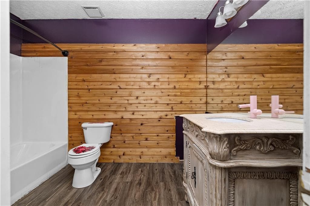 3 bedroom, 2 bathroom, 1,312 sq ft single family residence for sale at 108 Little Brook Drive, Woodstock, GA 30188 — photo 9