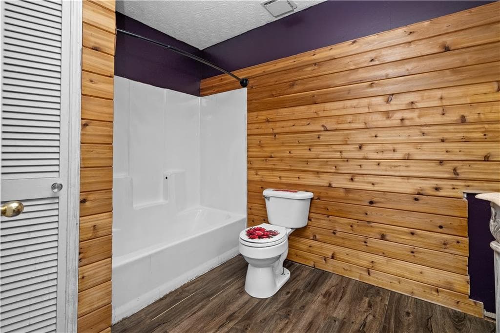 3 bedroom, 2 bathroom, 1,312 sq ft single family residence for sale at 108 Little Brook Drive, Woodstock, GA 30188 — photo 10