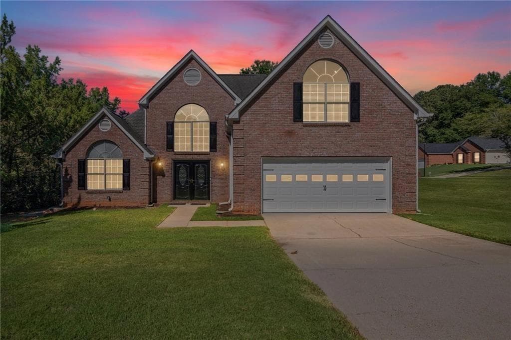 3 bedroom, 3 bathroom, 3,106 sq ft single family residence for sale at 12189 Lauren Way, Fayetteville, GA 30215 — photo 2