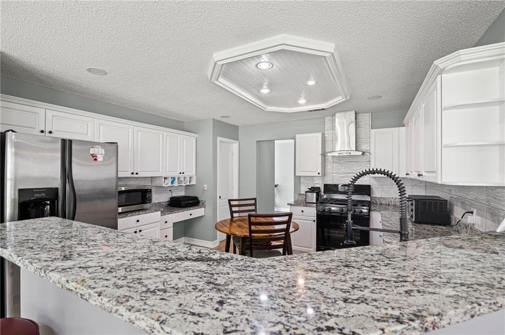 3 bedroom, 3 bathroom, 3,106 sq ft single family residence for sale at 12189 Lauren Way, Fayetteville, GA 30215 — photo 10