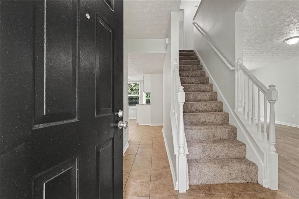 3 bedroom, 3 bathroom, 1,230 sq ft single family residence for sale at 830 Durham Crossing, Stone Mountain, GA 30083 — photo 3