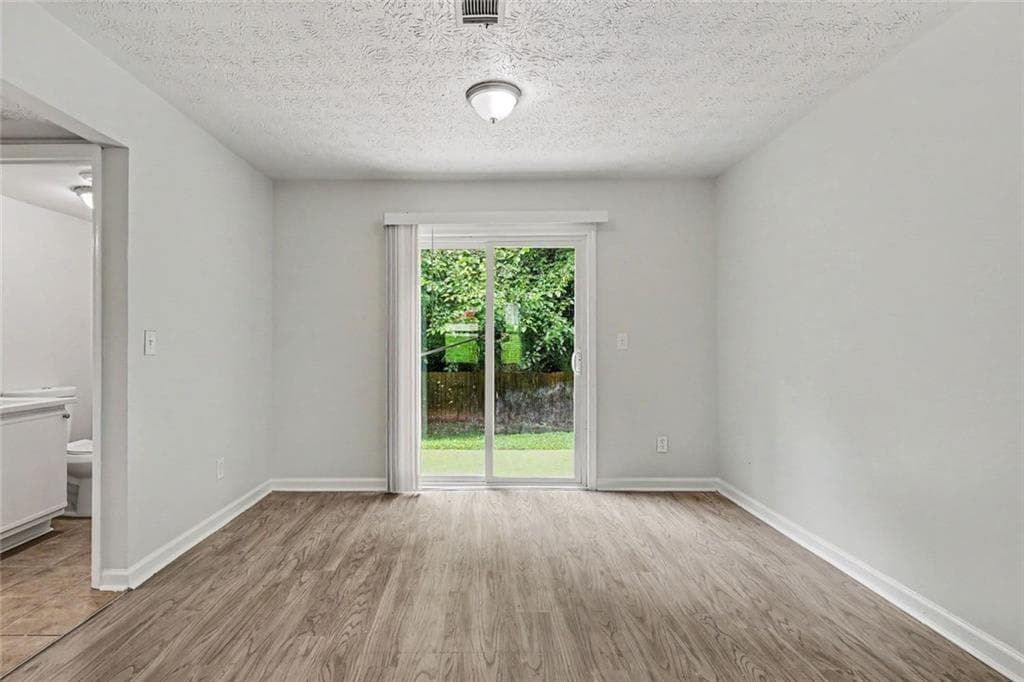 3 bedroom, 3 bathroom, 1,230 sq ft single family residence for sale at 830 Durham Crossing, Stone Mountain, GA 30083 — photo 5