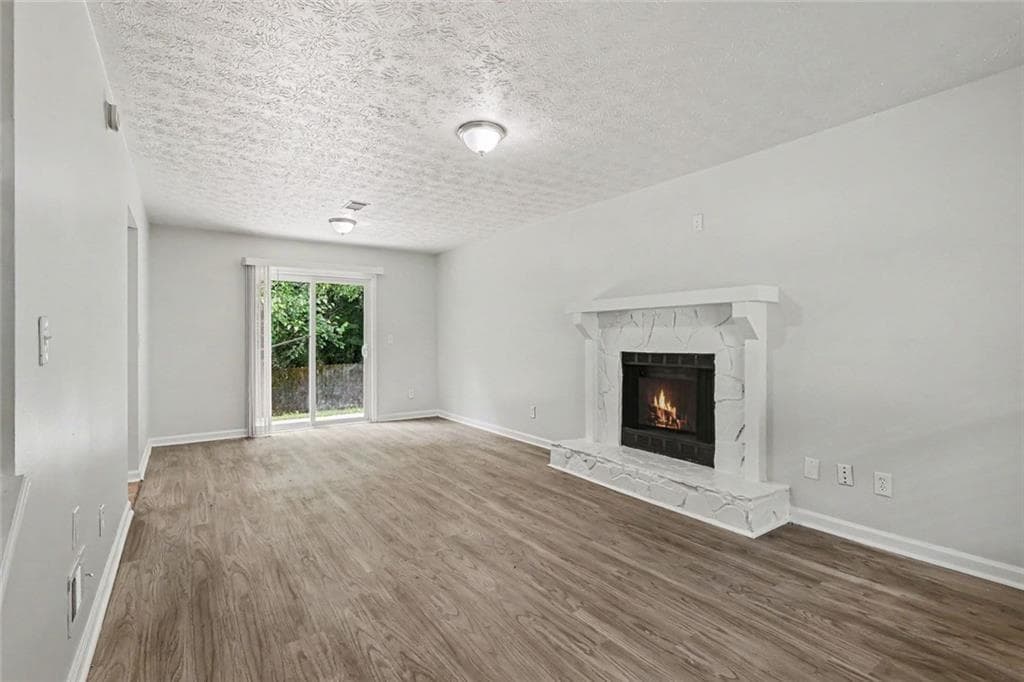 3 bedroom, 3 bathroom, 1,230 sq ft single family residence for sale at 830 Durham Crossing, Stone Mountain, GA 30083 — photo 6