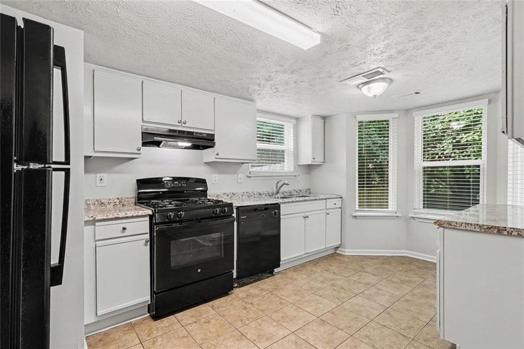 3 bedroom, 3 bathroom, 1,230 sq ft single family residence for sale at 830 Durham Crossing, Stone Mountain, GA 30083 — photo 8