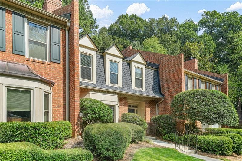 2 bedroom, 3 bathroom, 1,659 sq ft condominium for sale at 24 Plantation Drive, Atlanta, GA 30324 — photo 4