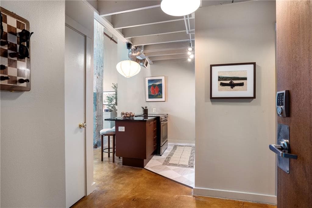 1 bedroom, 1 bathroom, 904 sq ft condominium for rent at 650 Glen Iris Drive 31, Atlanta, GA 30308 for $3,500 a month — photo 5