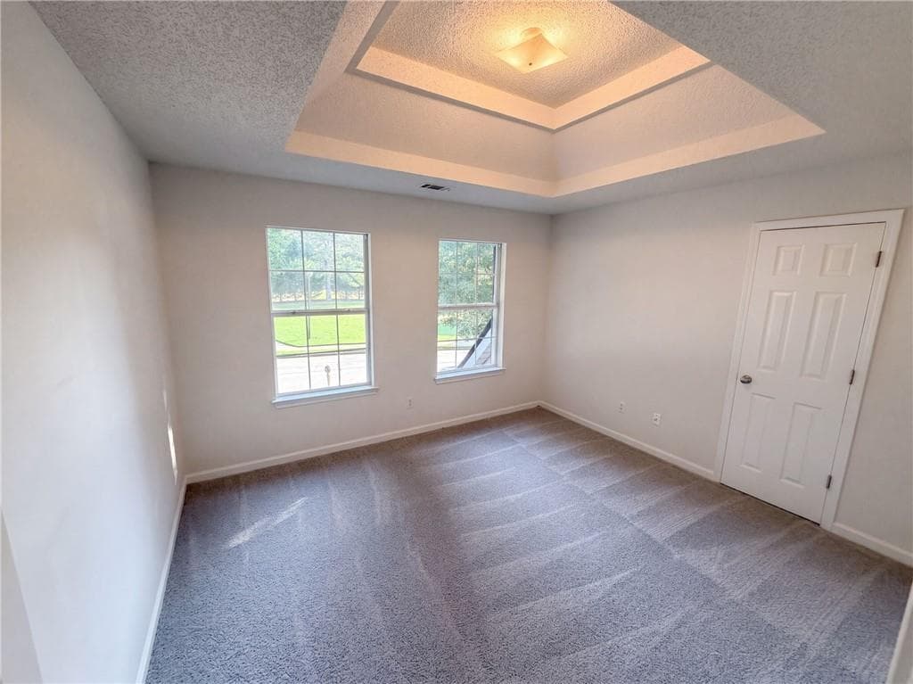 4 bedroom, 3 bathroom, 2,972 sq ft single family residence for sale at 7425 Bodnant Drive, Fairburn, GA 30213 — photo 4