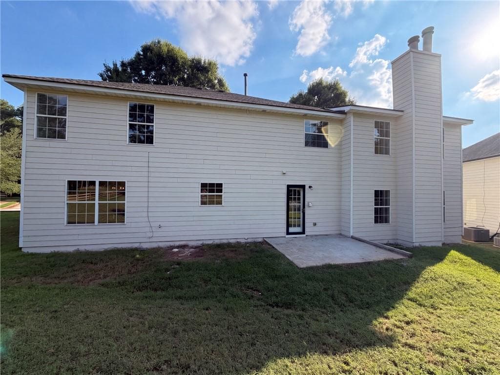4 bedroom, 3 bathroom, 2,972 sq ft single family residence for sale at 7425 Bodnant Drive, Fairburn, GA 30213 — photo 8