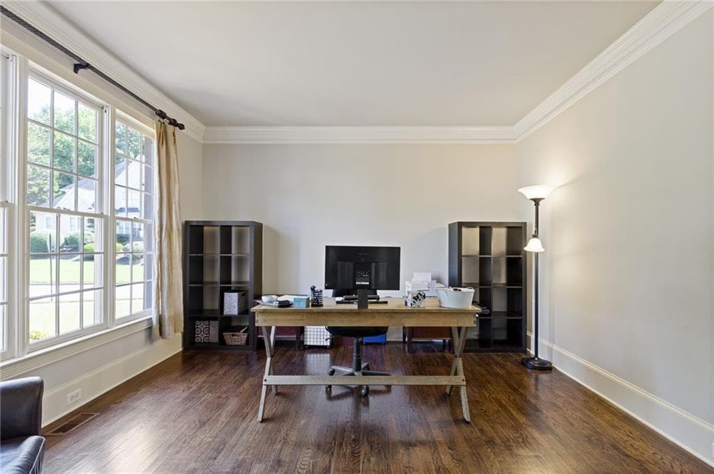 6 bedroom, 5 bathroom, 4,580 sq ft single family residence for sale at 700 Rose Creek Circle, Johns Creek, GA 30097 — photo 5