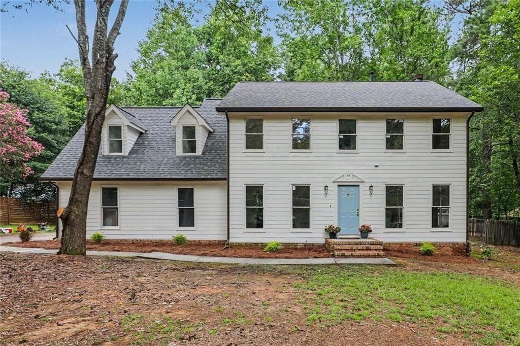 4 bedroom, 3 bathroom, 2,322 sq ft single family residence for sale at 120 Marilyn Court, Fayetteville, GA 30214 — photo 2