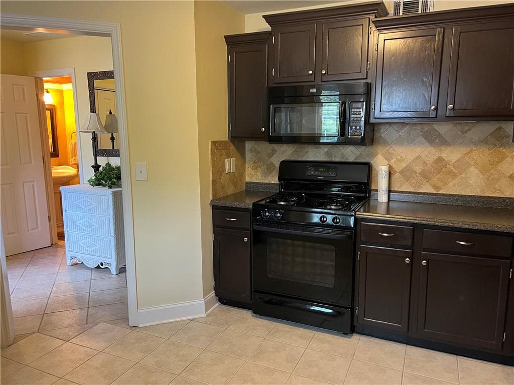 2 bedroom, 3 bathroom, 1,480 sq ft townhouse for rent at 1100 Country Club Place, Kennesaw, GA 30144 for $1,900 a month — photo 7