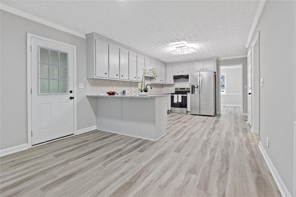 5 bedroom, 4 bathroom, 3,375 sq ft single family residence for sale at 4795 Boxwood Way, Acworth, GA 30102 — photo 4