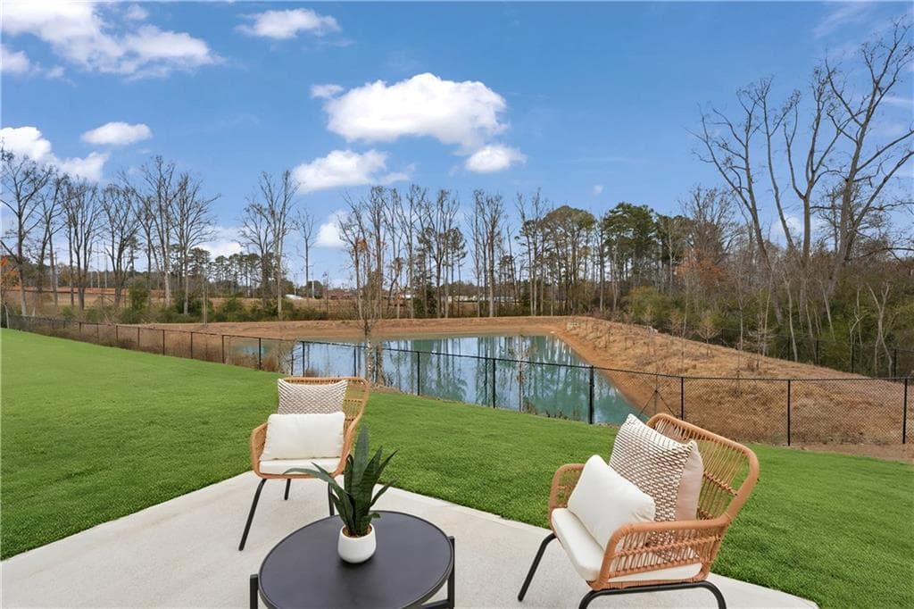 4 bedroom, 3 bathroom, 1,990 sq ft single family residence for sale at 21 Gulfstream Drive, LaGrange, GA 30241 — photo 2