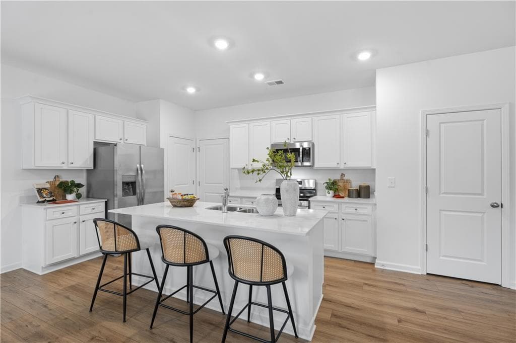 4 bedroom, 3 bathroom, 1,990 sq ft single family residence for sale at 21 Gulfstream Drive, LaGrange, GA 30241 — photo 9