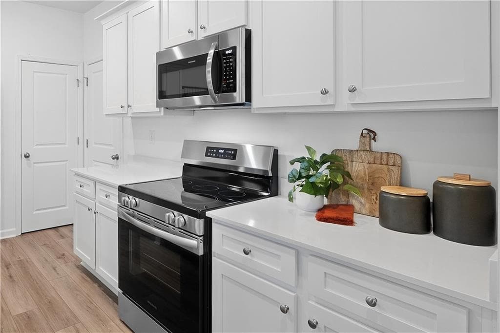 4 bedroom, 3 bathroom, 1,990 sq ft single family residence for sale at 21 Gulfstream Drive, LaGrange, GA 30241 — photo 10