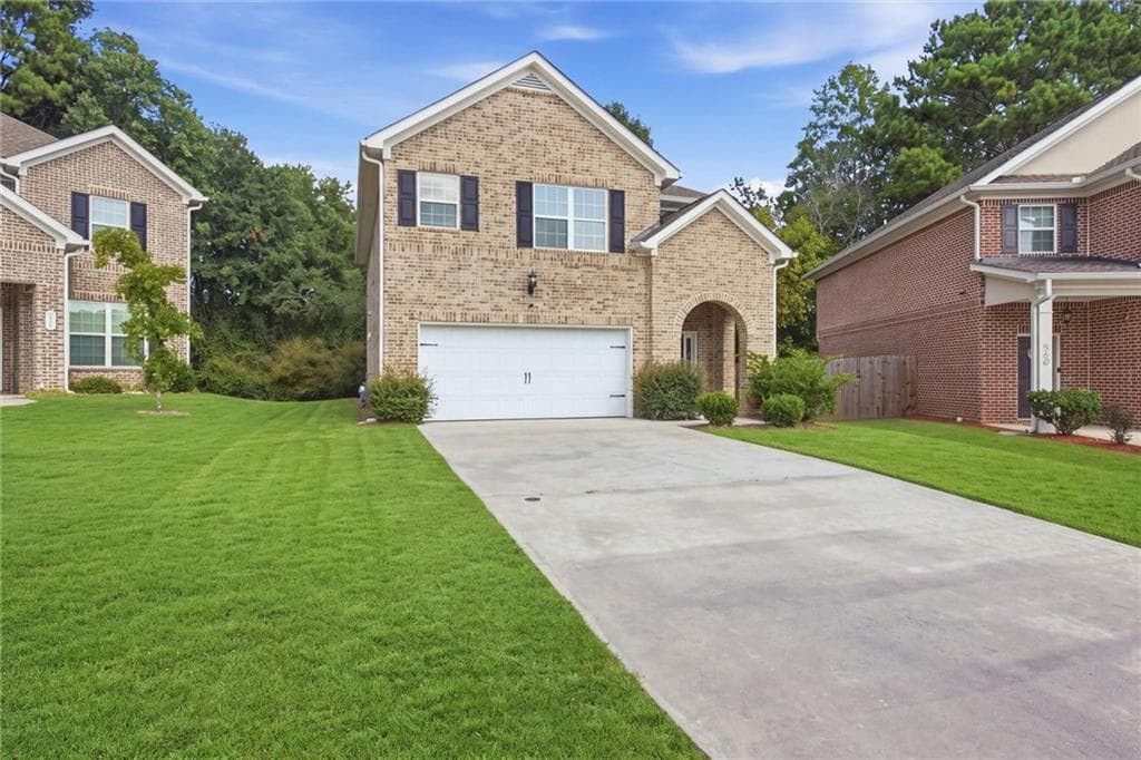 4 bedroom, 3 bathroom single family residence under contract at 564 Sprayberry Drive, Stockbridge, GA 30281 — photo 2