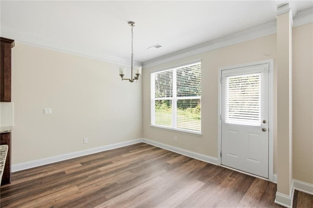 4 bedroom, 3 bathroom single family residence under contract at 564 Sprayberry Drive, Stockbridge, GA 30281 — photo 9