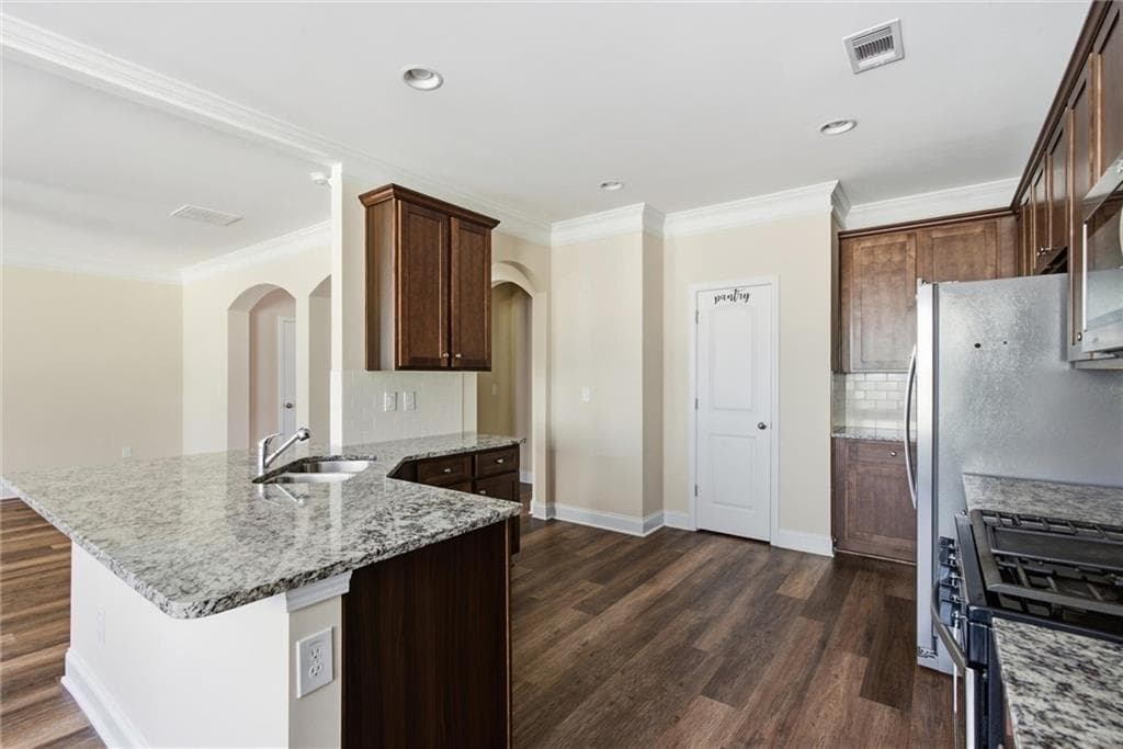 4 bedroom, 3 bathroom single family residence under contract at 564 Sprayberry Drive, Stockbridge, GA 30281 — photo 10