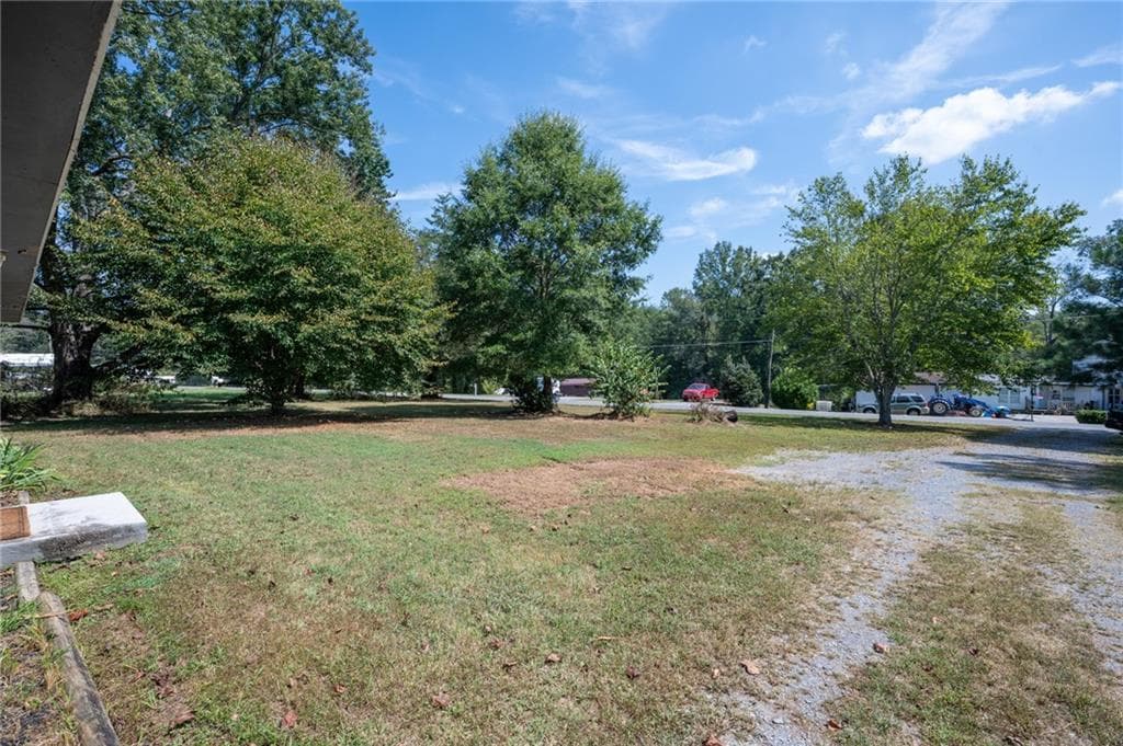 3 bedroom, 2 bathroom, 1,257 sq ft single family residence for sale at 130 Crane Road, Resaca, GA 30735 — photo 5