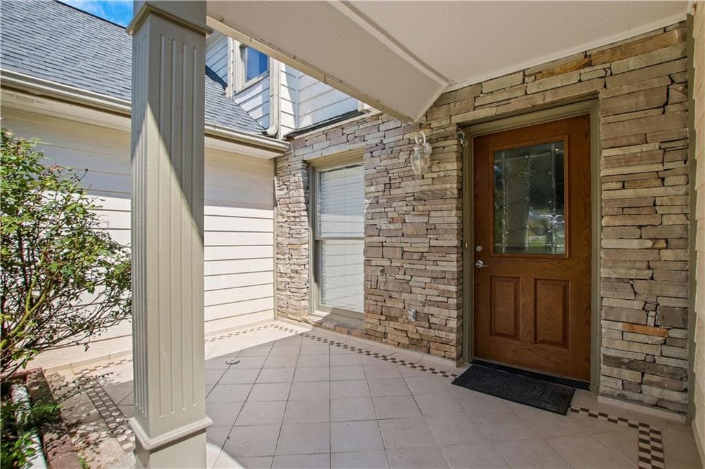 3 bedroom, 3 bathroom, 2,176 sq ft single family residence for sale at 397 Ravinia Way, Lawrenceville, GA 30044 — photo 2